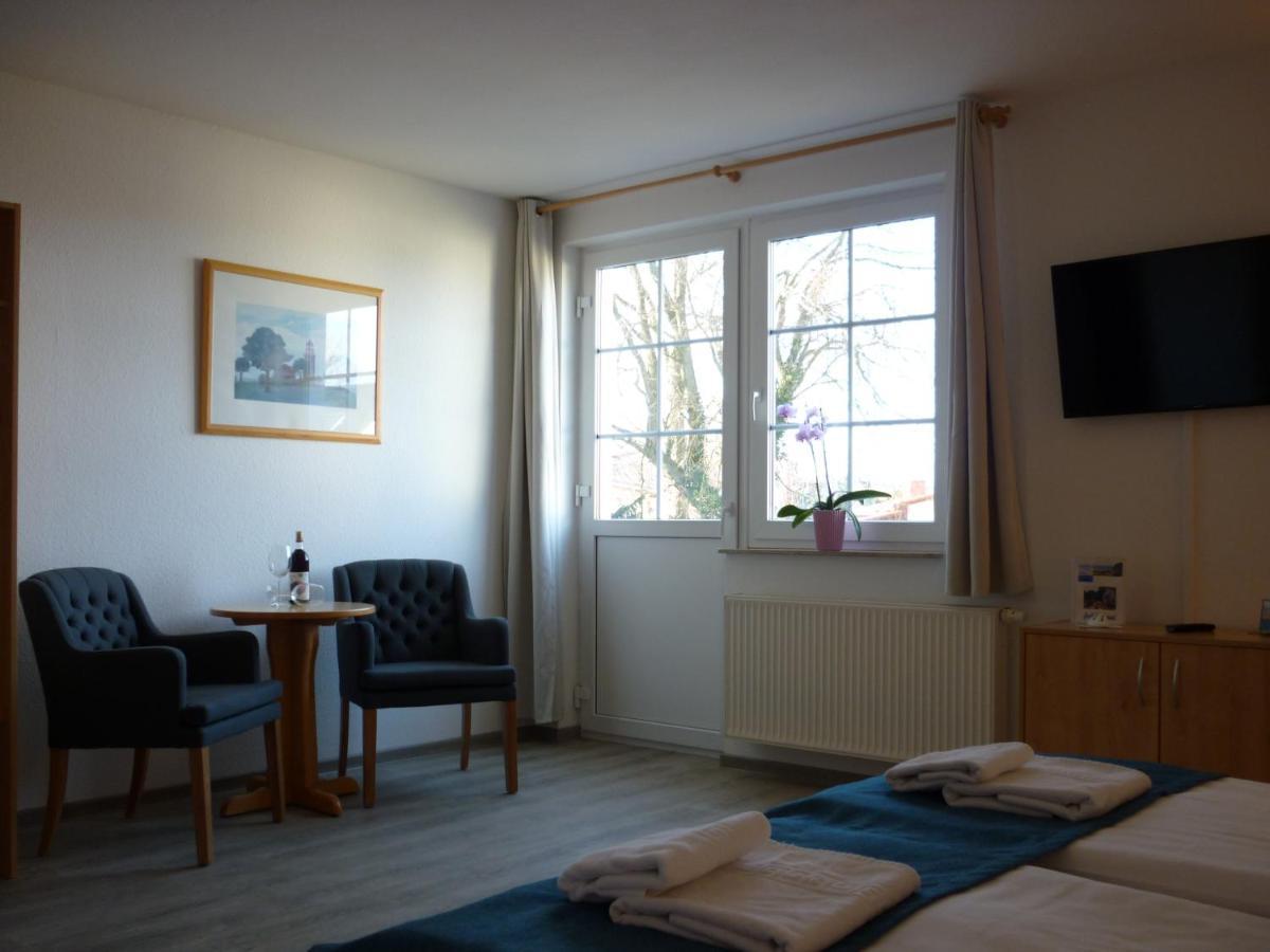 Pension Zum Leuchtturm Bastorf Exteriör bild