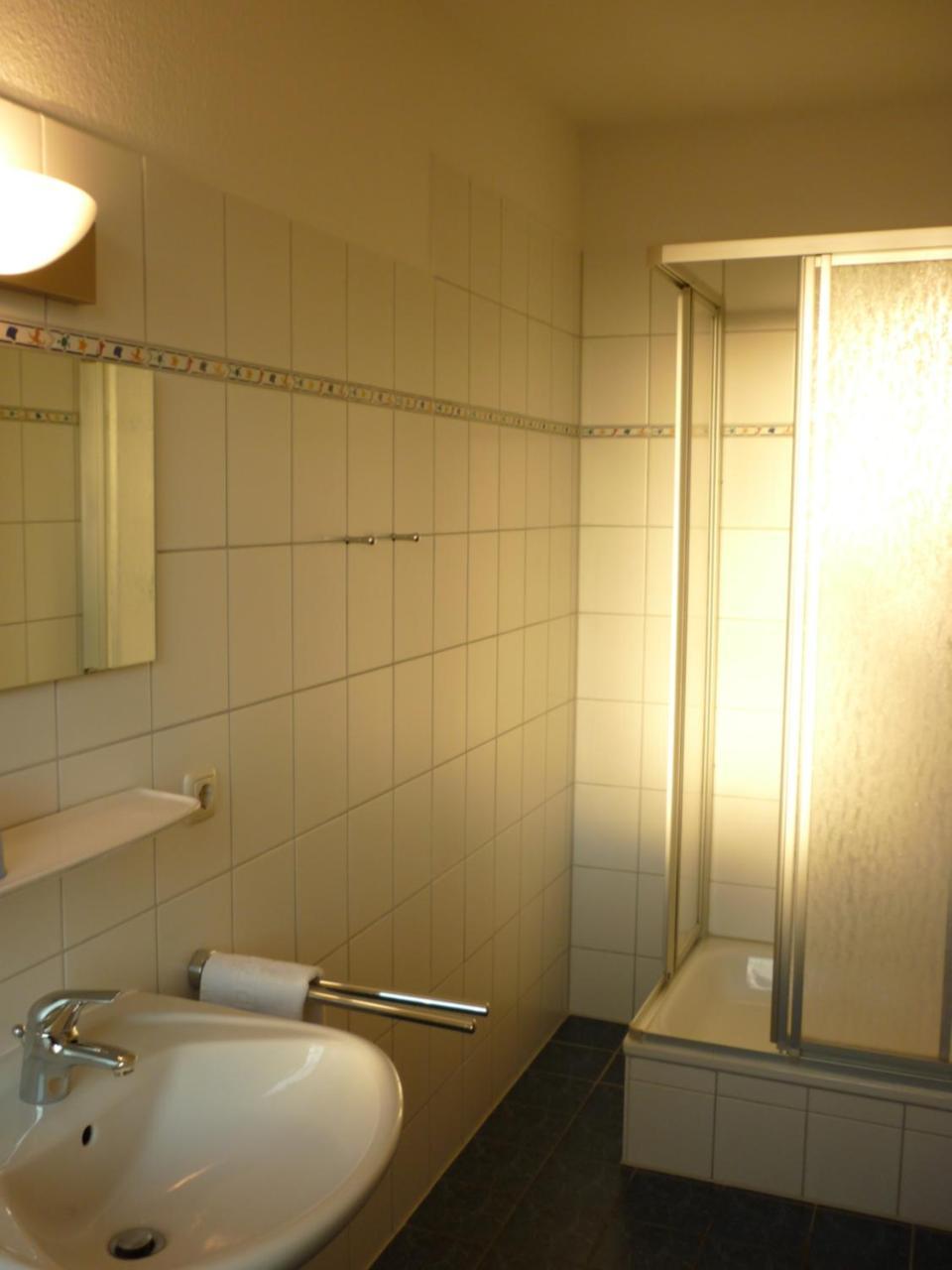 Pension Zum Leuchtturm Bastorf Exteriör bild