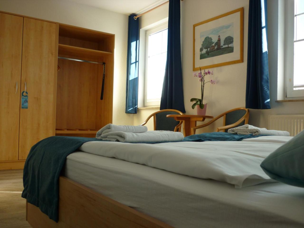 Pension Zum Leuchtturm Bastorf Exteriör bild